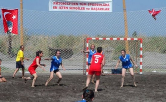 Beach-Handball